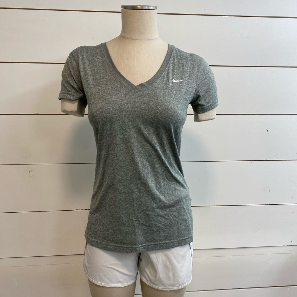 Nike top